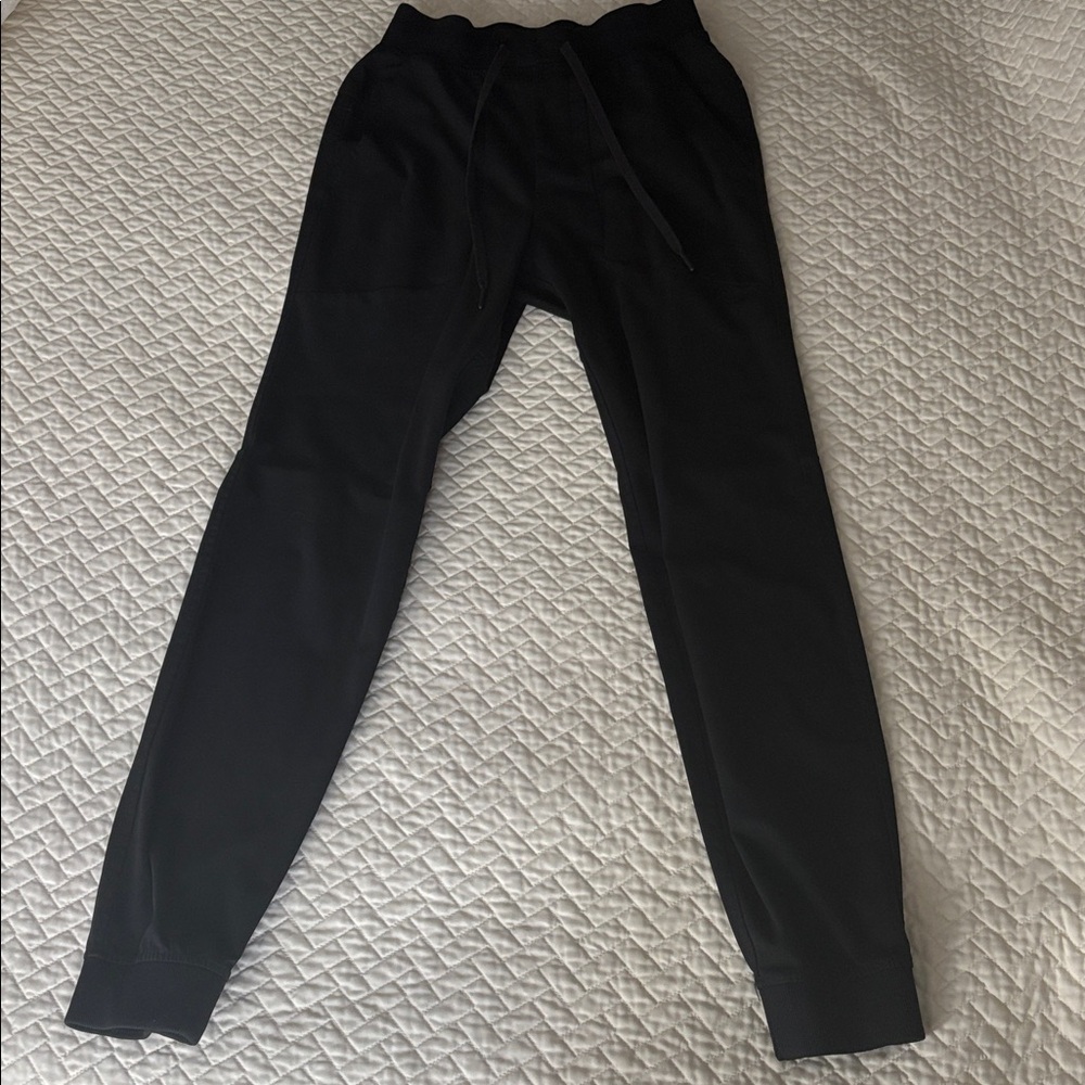 Lululemon size 4 Black Jogger Pants